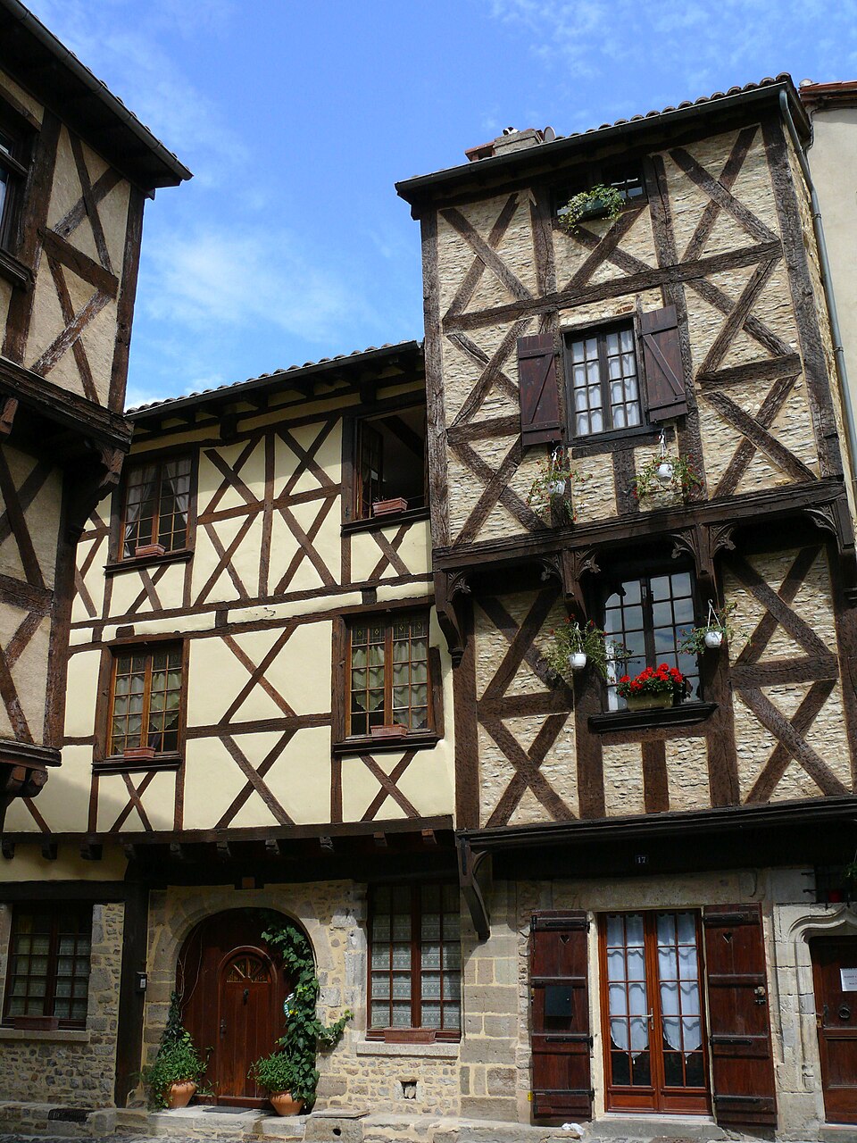 Billom — 15 — 17 rue des Boucheries — 667