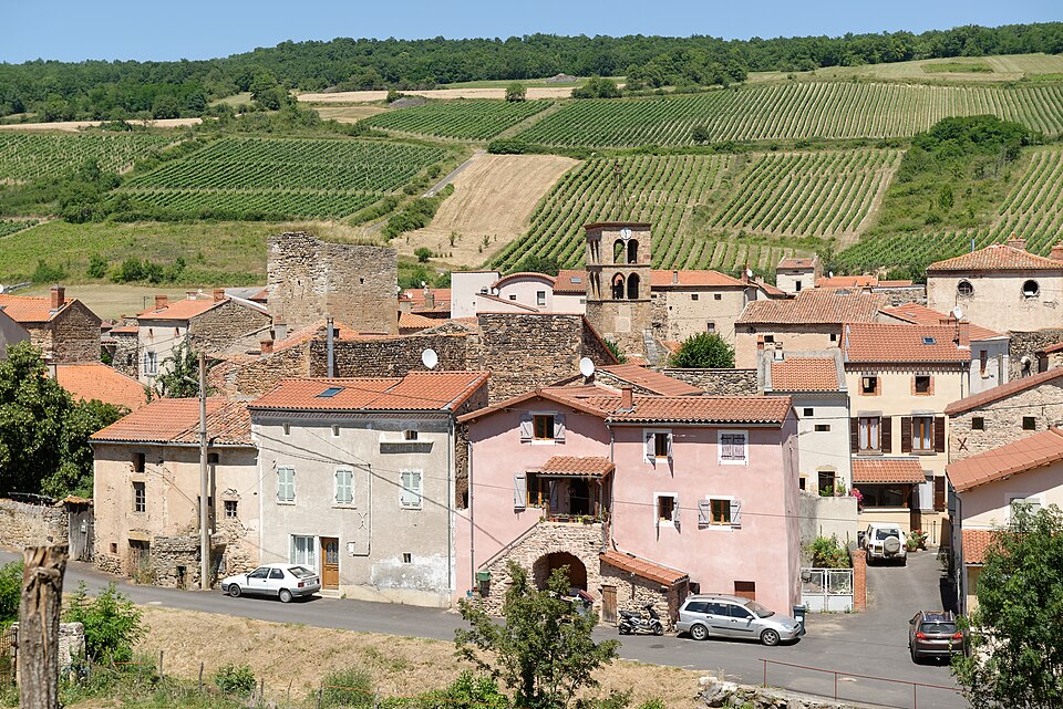 Vue du village de Boudes 2016 — 07 — 16