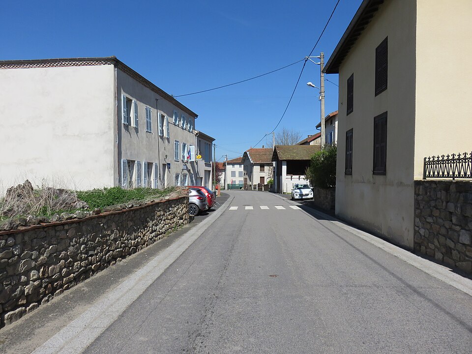 Chaumont — le — Bourg — Route traversant le village (D38)