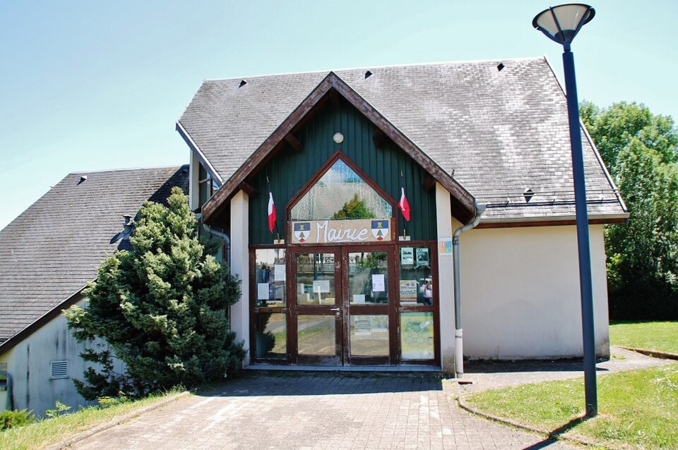 006 Cisternes — la — Foret ( 63740 )