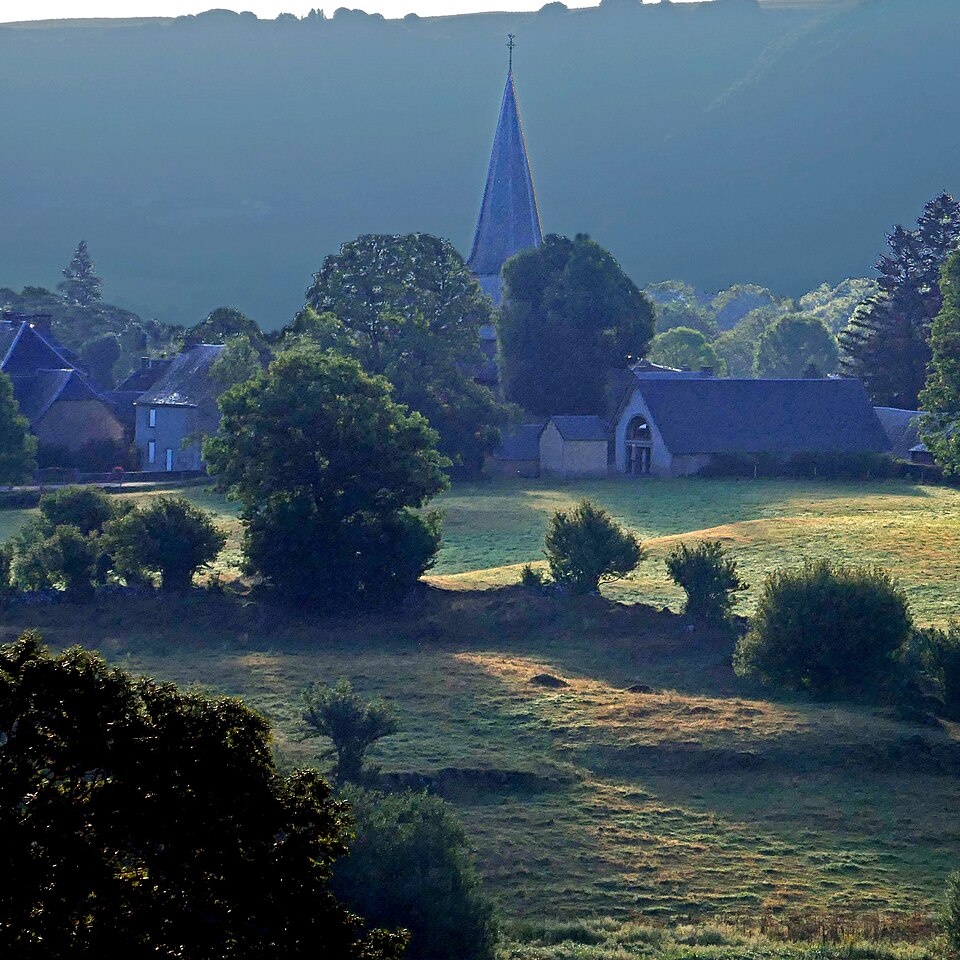 Compains, Puy — de — Dôme, France (46984417642)