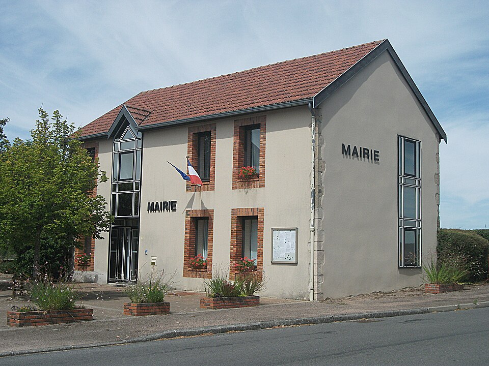 La Crouzille mairie 2019 — 08 — 16