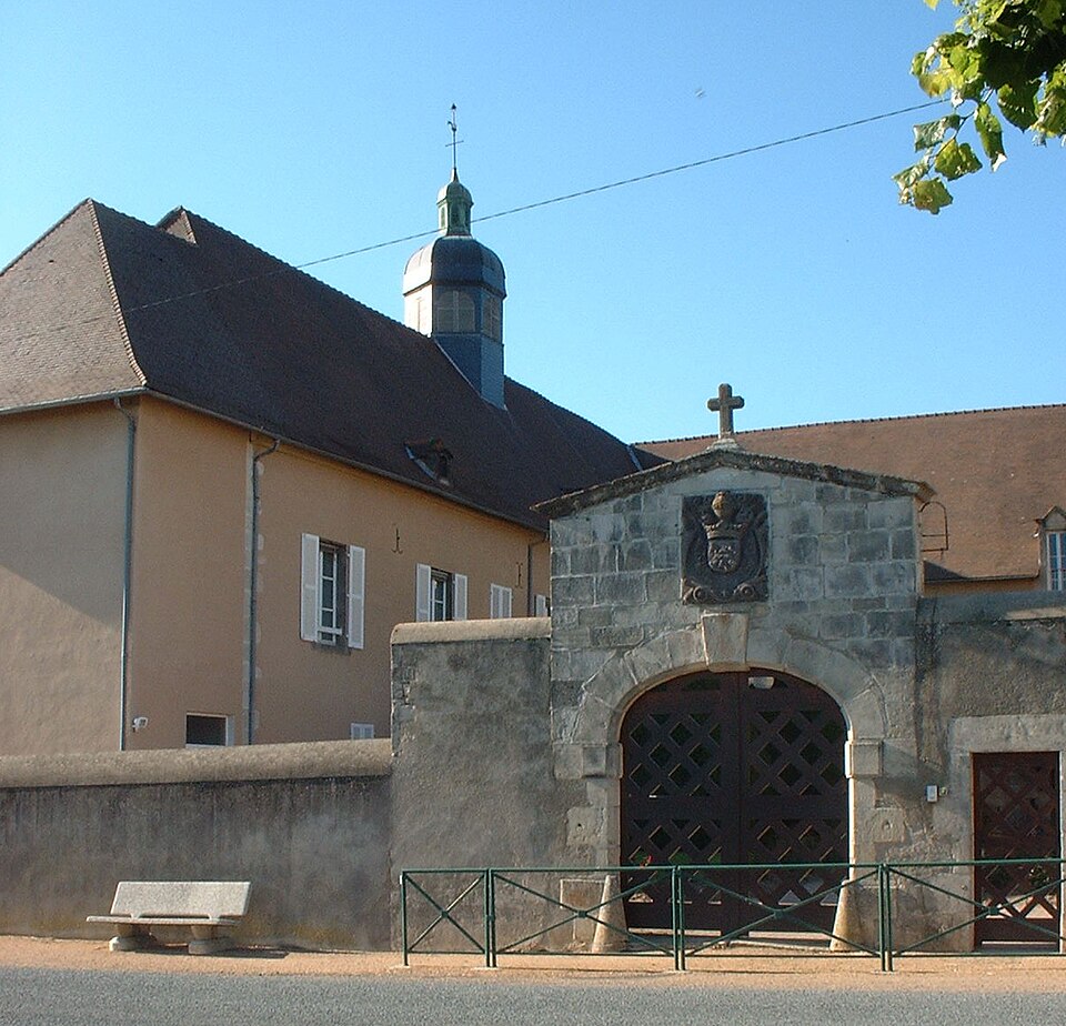 Effiat Hospice portail et clocheton