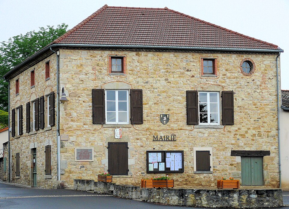 Glaine — Montaigut — Mairie — 540