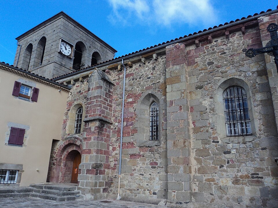 Eglise Saint — Pierre d'Isserteaux