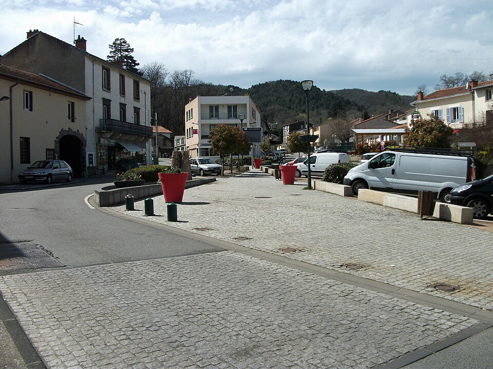 Nohanent Place de la Farge 2015 — 04 — 10