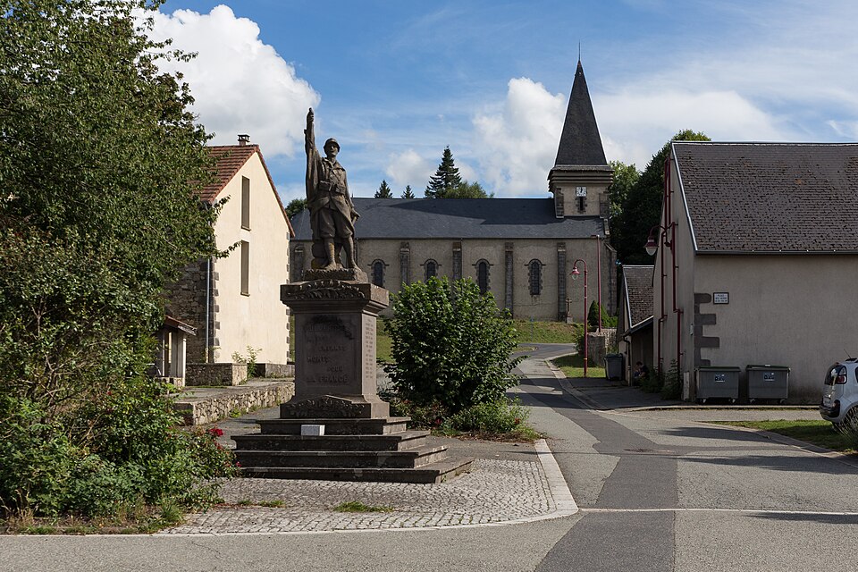 Pulvérières — bourg 20220823