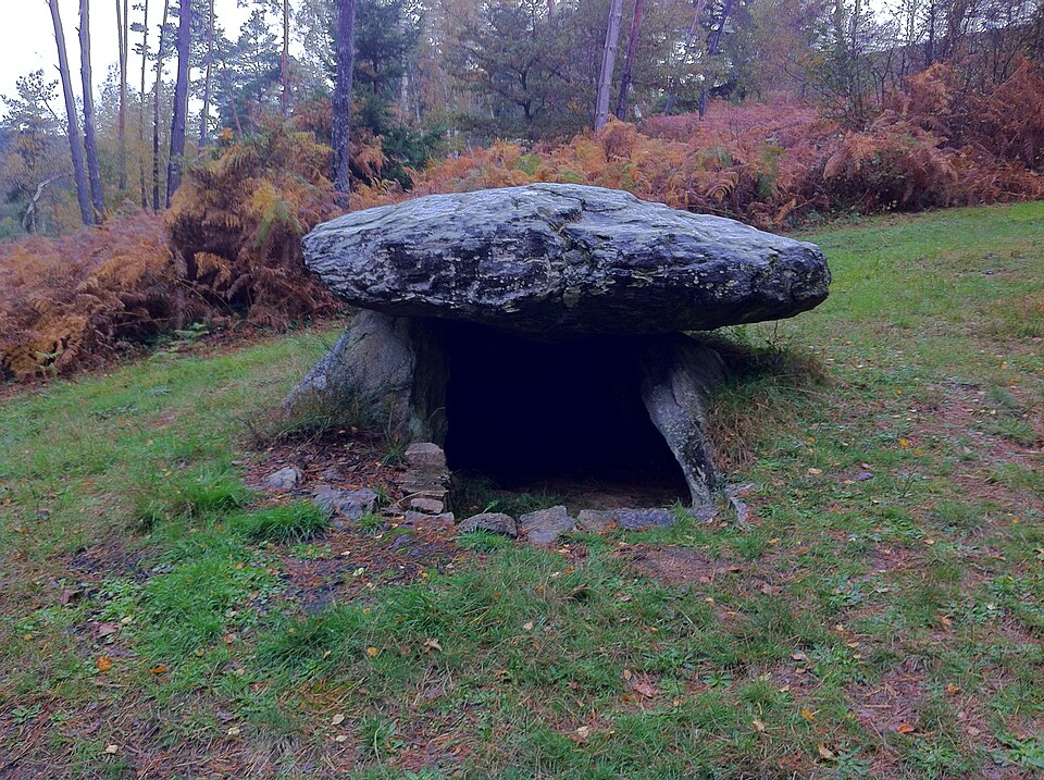 Dolmen de la Pierre — Fade