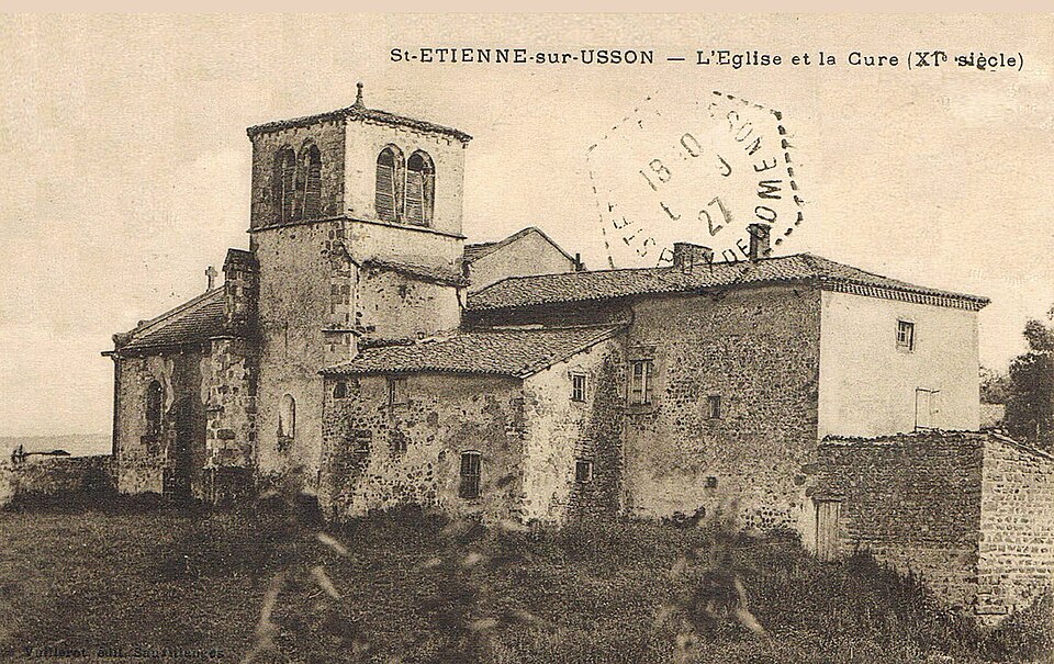 Carte postale ancienne de l'église de Saint — Étienne — sur — Usson (Puy — de — Dôme, France)