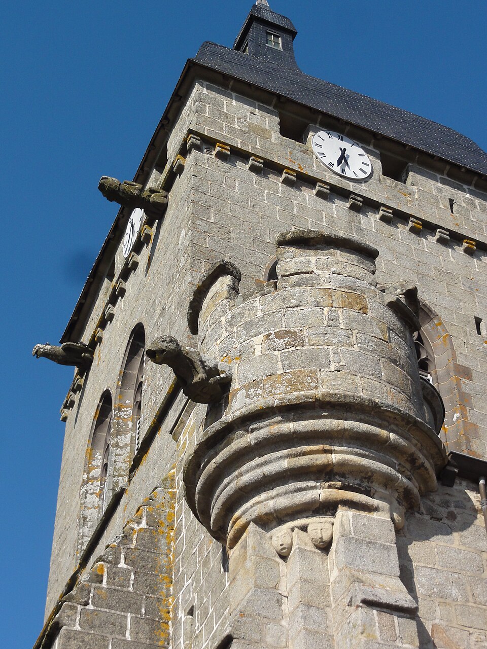Église Saint — Gervais et Saint — Protais en Saint — Gervais d'Auvergne (26)