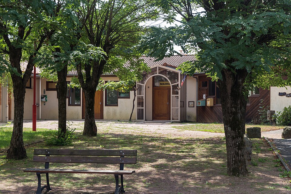 Saint — Jean — d'Heurs — mairie 20220826