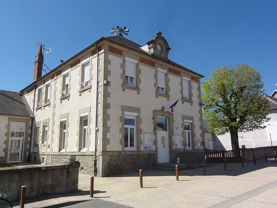Saint — Priest — des — Champs (Puy — de — Dôme) mairie