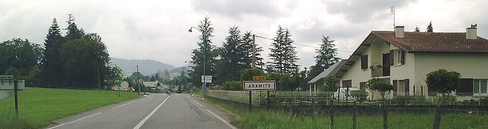 Entrée dans Aramits