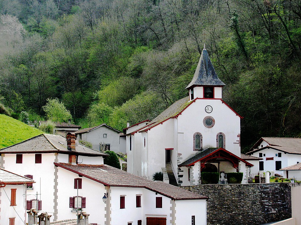 Arneguy village et église