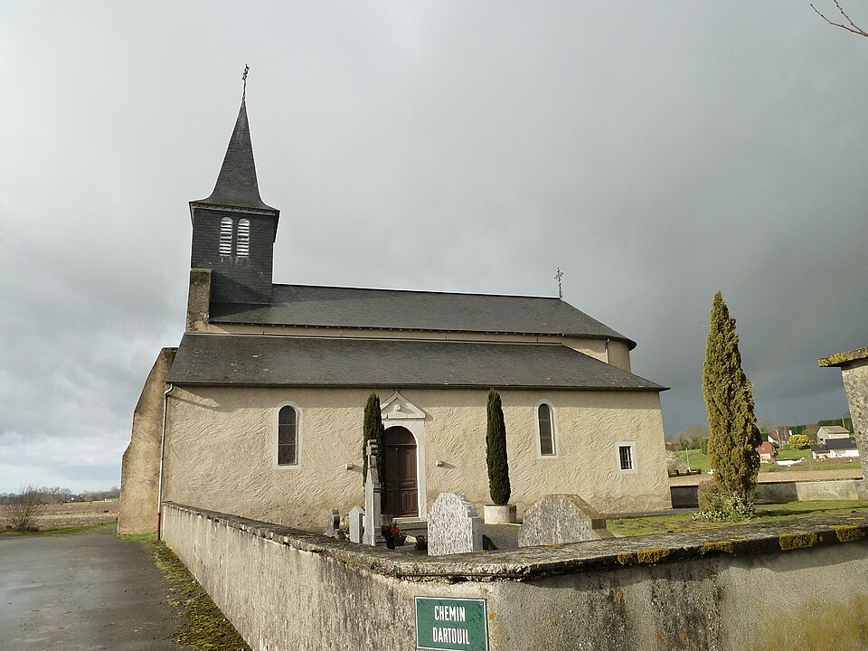 Eglise d'Arrien (Pyrénées — Atlantiques) vue 3