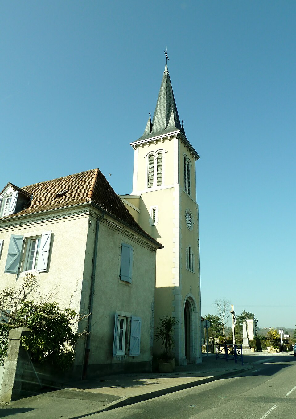 Eglise de Biron (Pyrénées — Atlantiques)