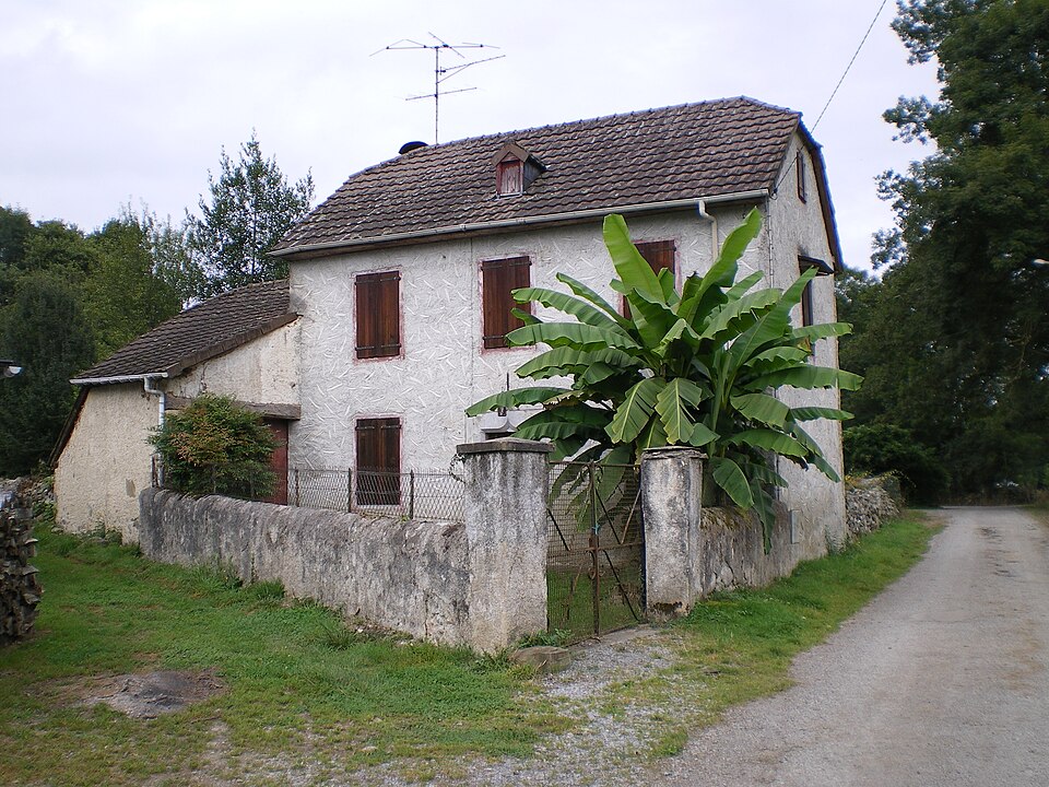 Casa tipica de Buziet