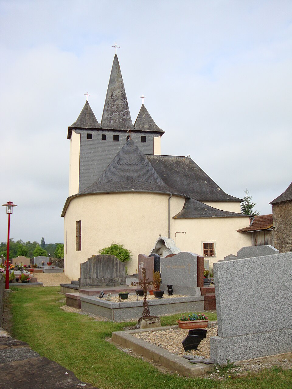 Geüs — d'Oloron (Pyr — Atl, Fr) L'église coté chevet