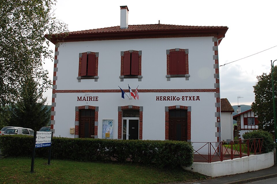 Isturits Mairie