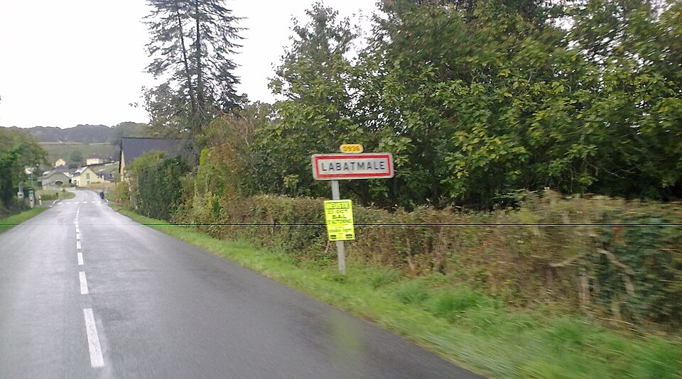 Entrée dans Labatmale