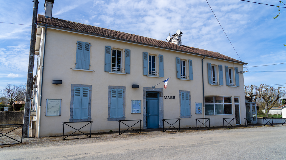 Mairie de Labatut — Figuières