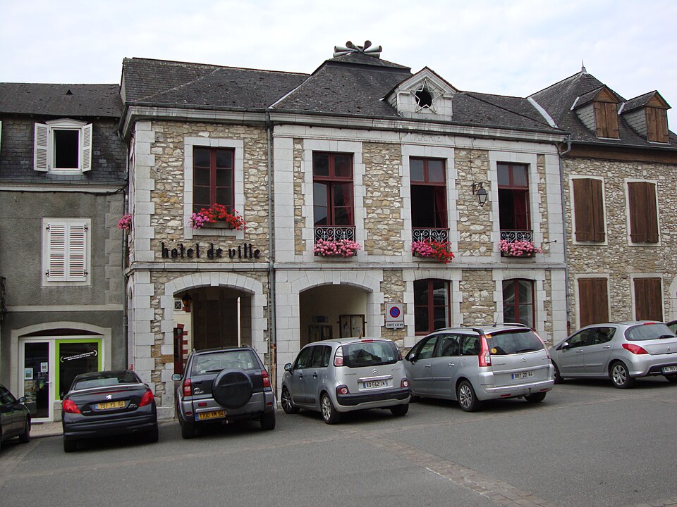 Lasseube (Pyr — Atl, Fr) mairie