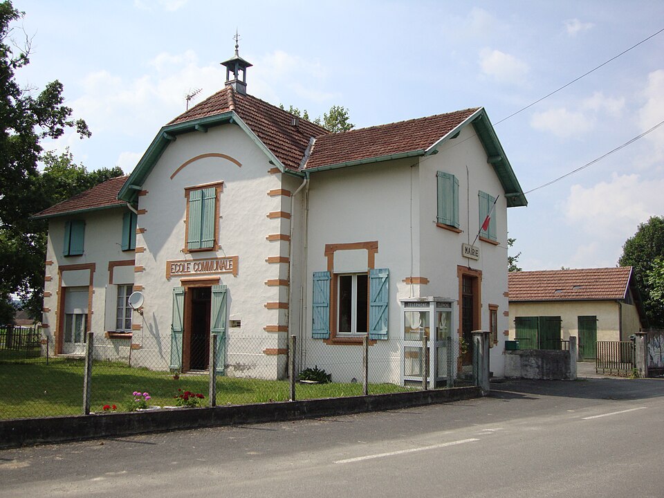 Lichos (Pyr — Atl, Fr) mairie — école