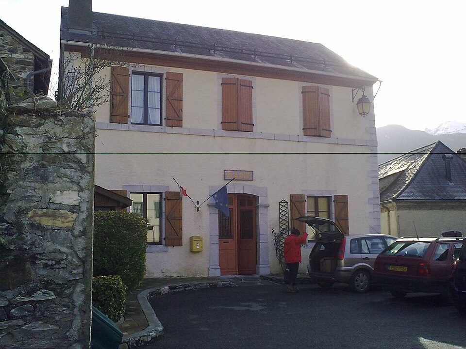 Mairie de Louvie — Soubiron