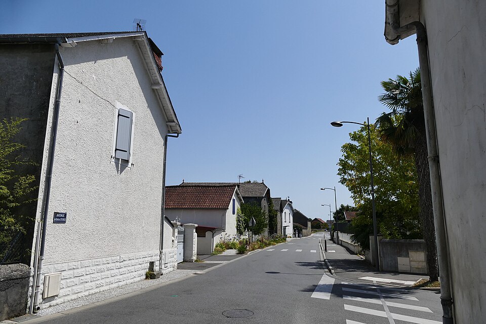 Mazères — Lezons — Avenue du Général de Gaulle — 1
