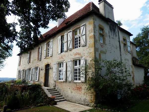Château de Momas