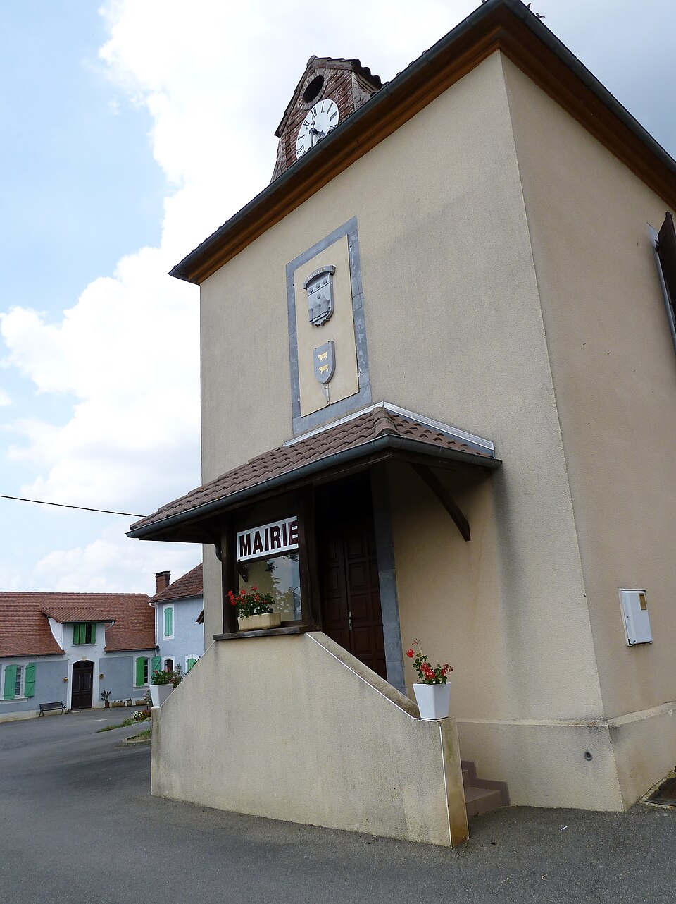 Mairie de Moncaup (Pyrénées — Atlantiques)