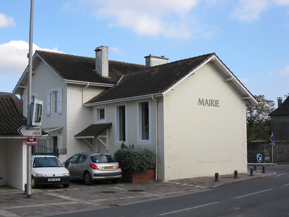 Nogueres mairie 001