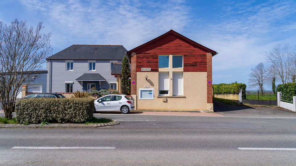 Mairie de Pontiacq — Viellepinte