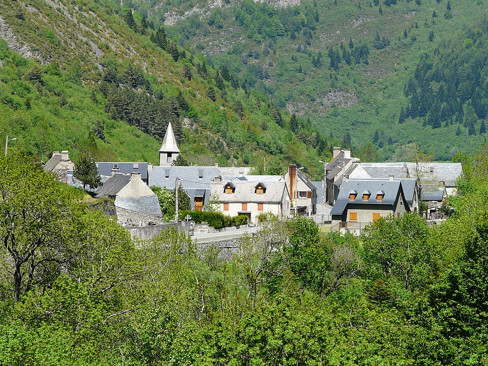 Aragnouet village