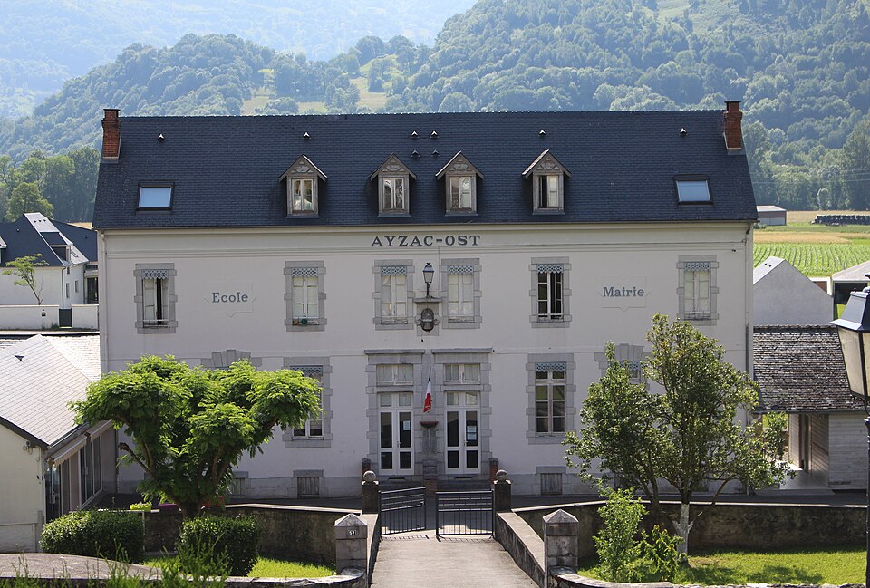 Mairie de Ayzac — Ost (Hautes — Pyrénées) 1