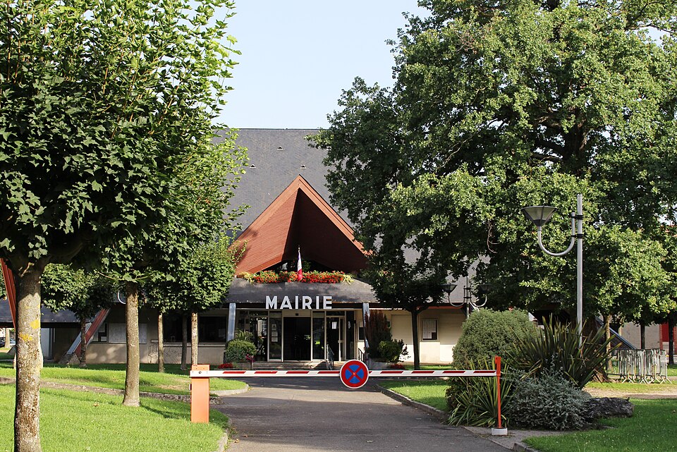 Mairie de Bordères — sur — l'Échez (Hautes — Pyrénées) 1