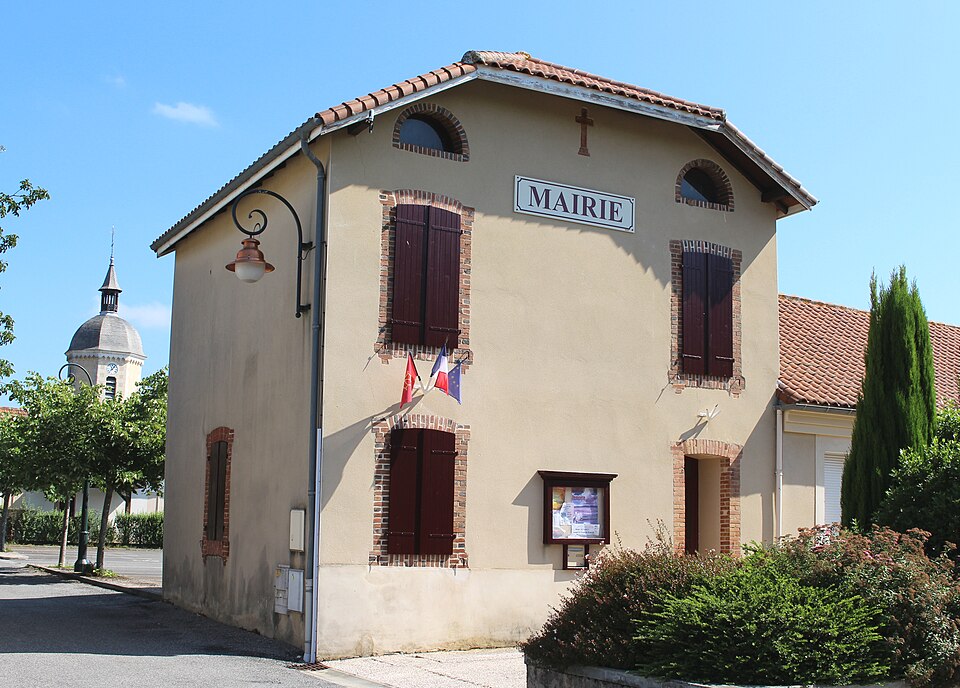 Mairie de Castelbajac (Hautes — Pyrénées) 1