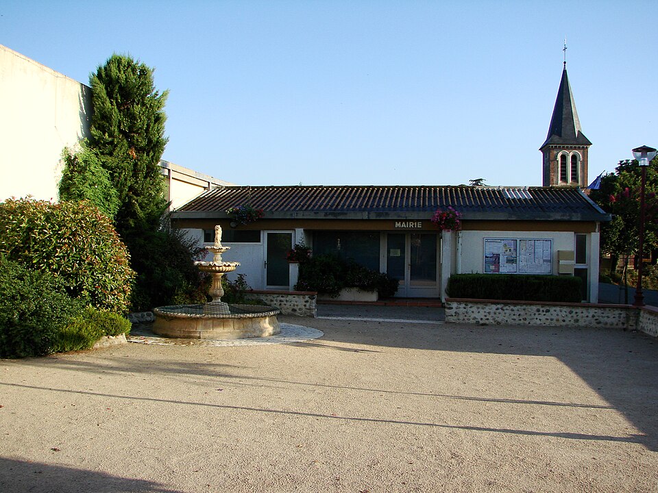 Dours mairie 3