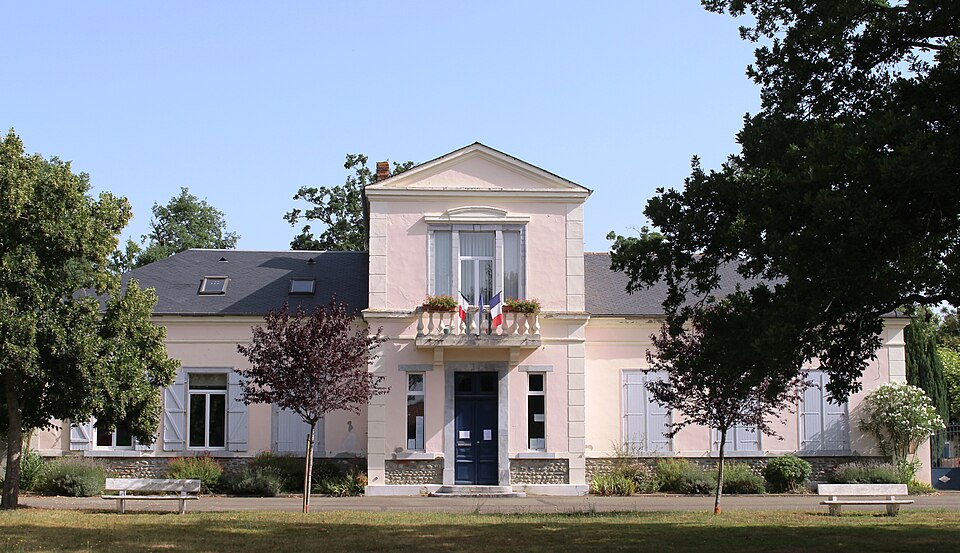Mairie de Gayan (Hautes — Pyrénées) 1