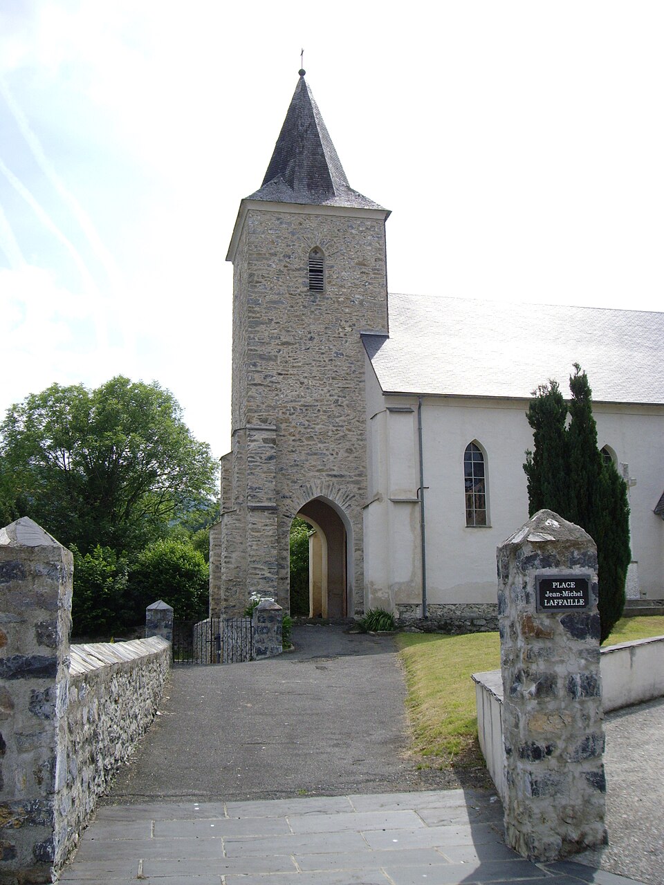 Église Saint — Jacques de Germs — sur — l'Oussouet (Hautes — Pyrénées, France)