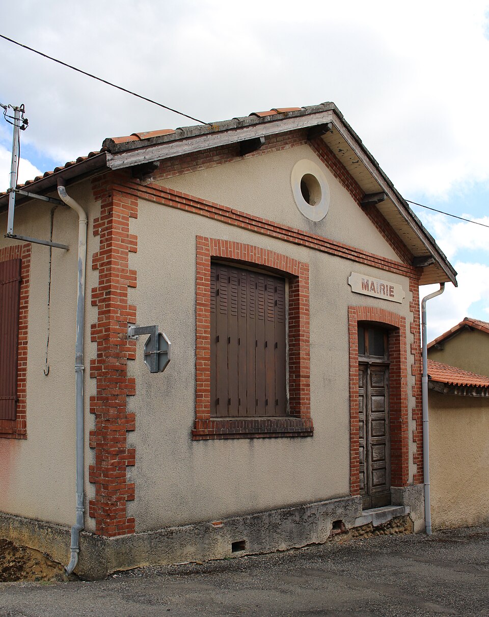 Mairie de Luby — Betmont (Hautes — Pyrénées) 1