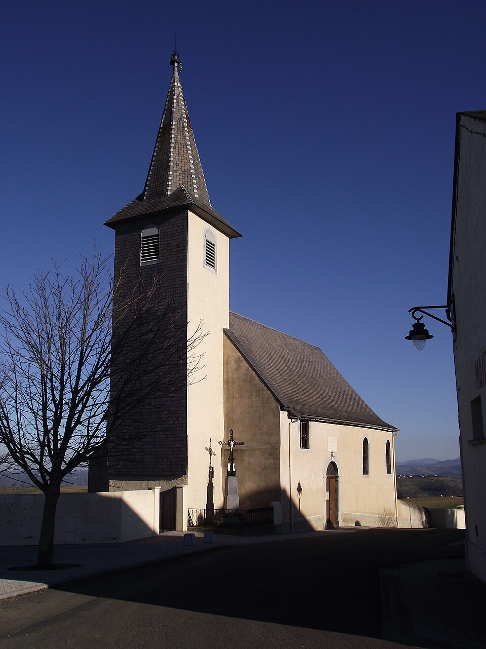 Église de Mérilheu (Hautes — Pyrénées, France)