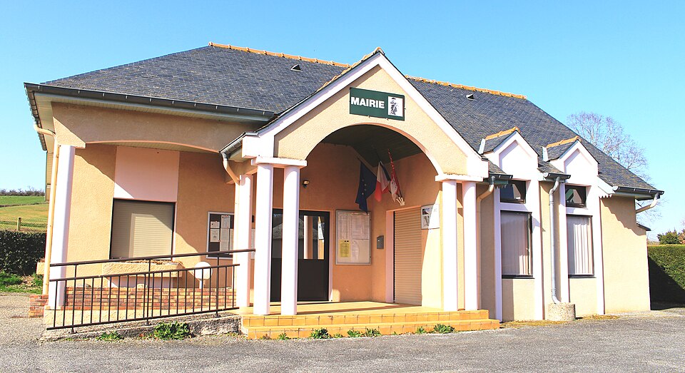 Mairie de Moumoulous (Hautes — Pyrénées) 1