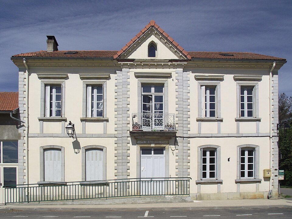 Mairie d'Oléac — Dessus (Hautes — Pyrénées, France)