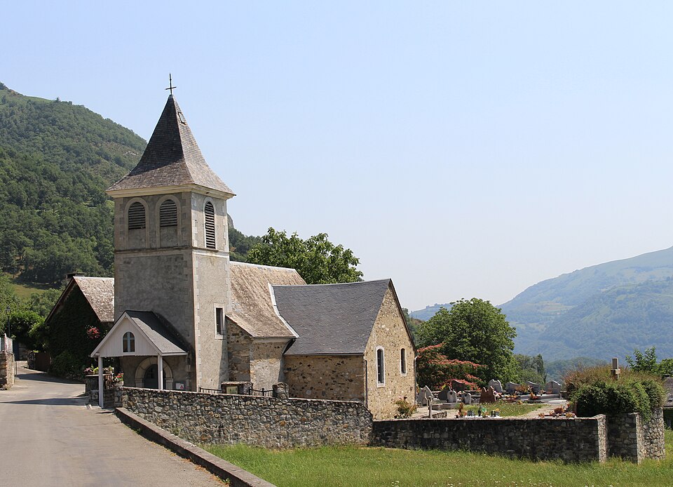 Église Notre — Dame — de — l'Assomption d'Ouzous (Hautes — Pyrénées) 1