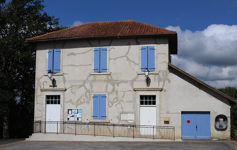 Mairie de Peyriguère (Hautes — Pyrénées) 1