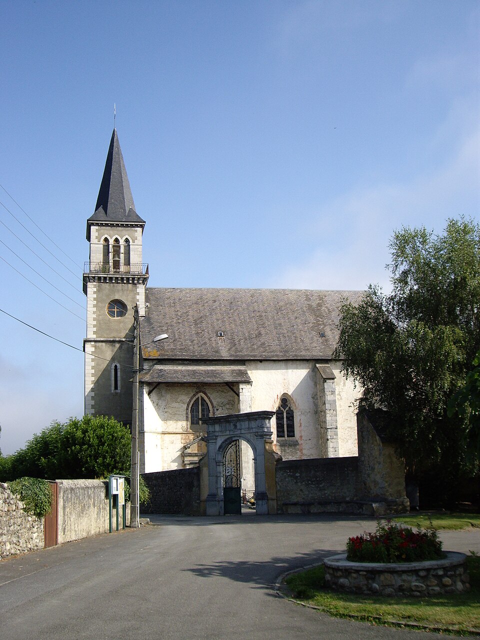 Église Saint — Saturnin de Pouzac