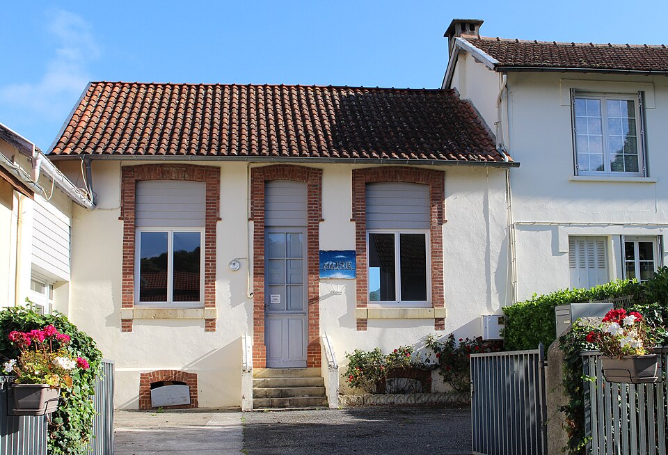 Mairie de Ricaud (Hautes — Pyrénées) 1