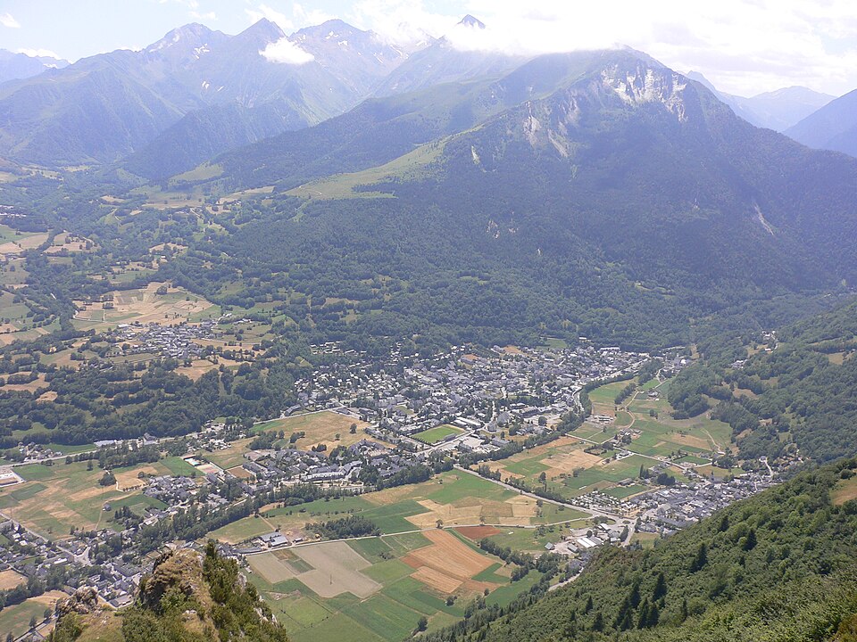 Village de Saint — Lary — Soulan