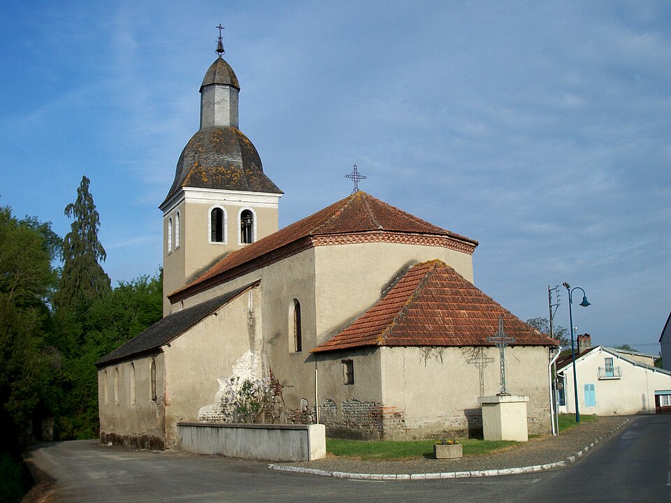 File — Église Saint — Martin de Tostat (Hautes — Pyrénées, France)